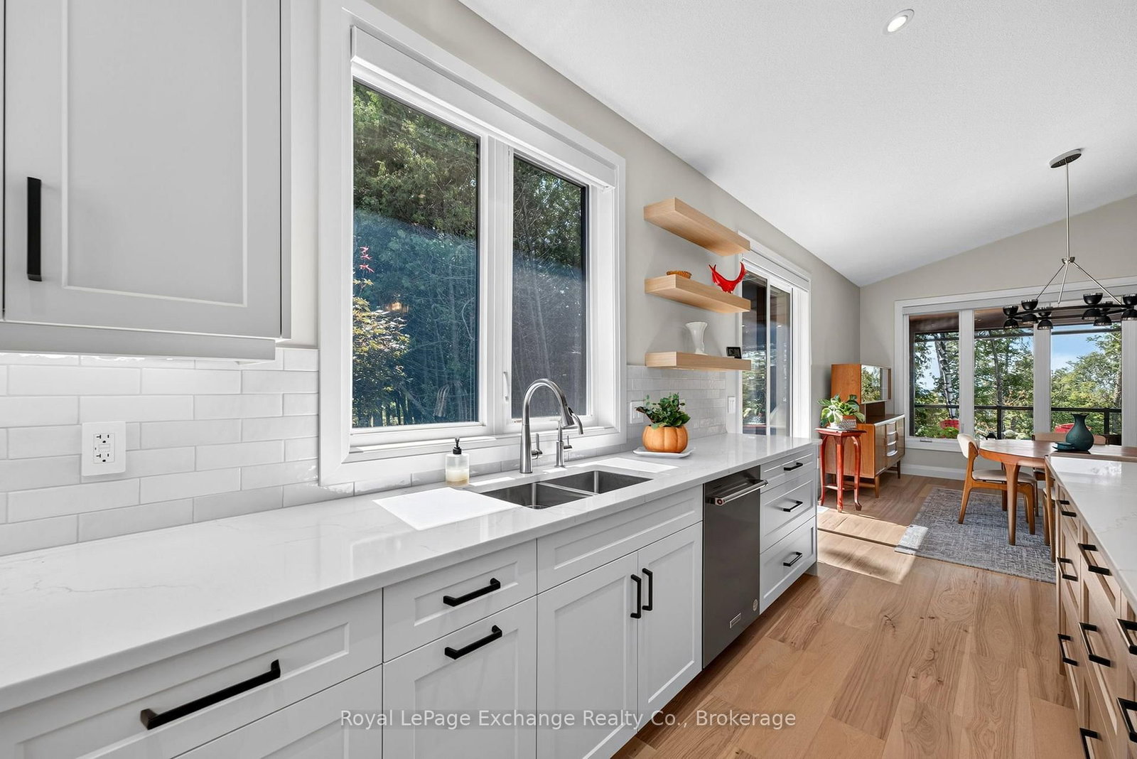 84543 Ridge Drive • Ashfield-Colborne-Wawanosh, ON photo 14