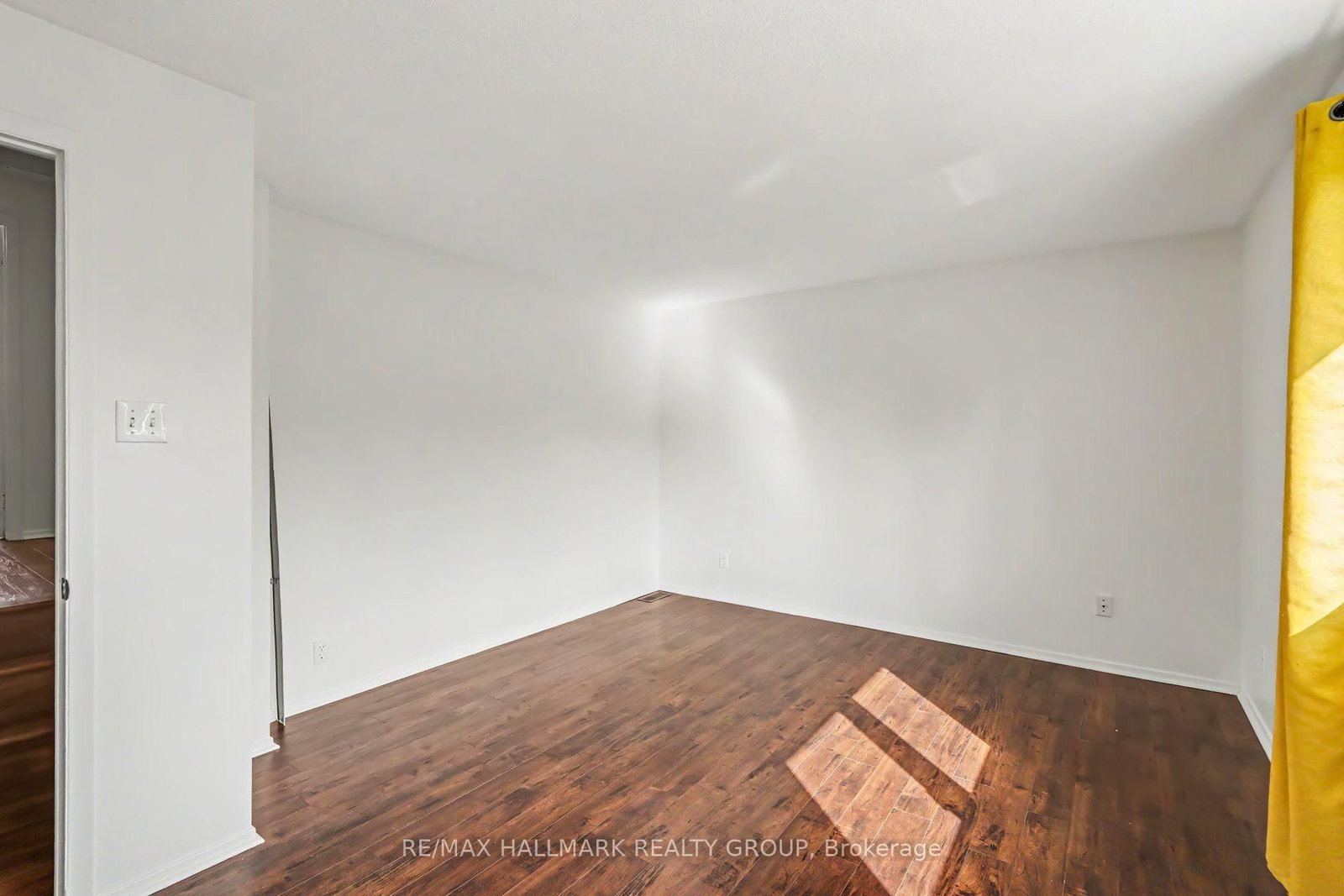 1747A Lamoureux Drive • Ottawa, ON photo 15