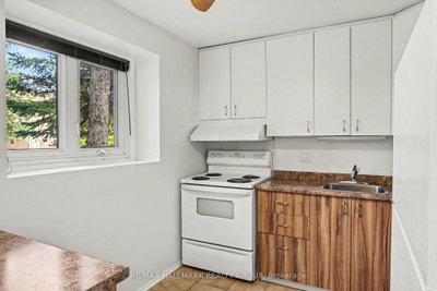 1747A Lamoureux Drive • Ottawa, ON photo 4
