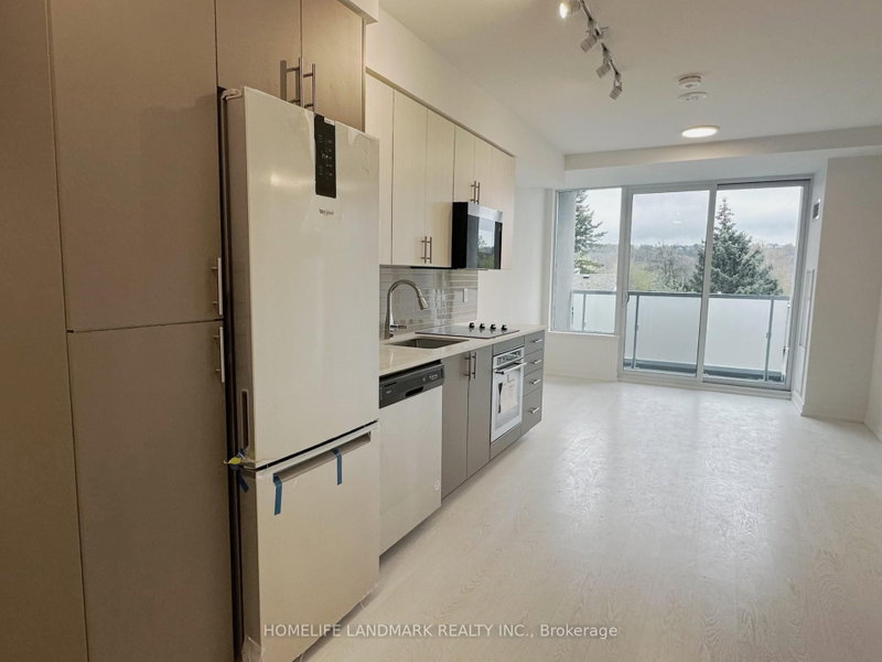 307 - 415 Main Street W