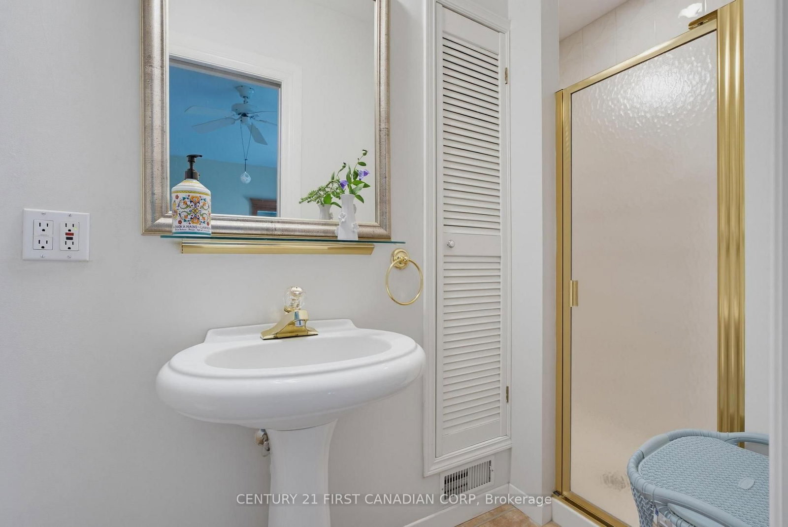 501 COMMISSIONERS Road E • London South, ON photo 53