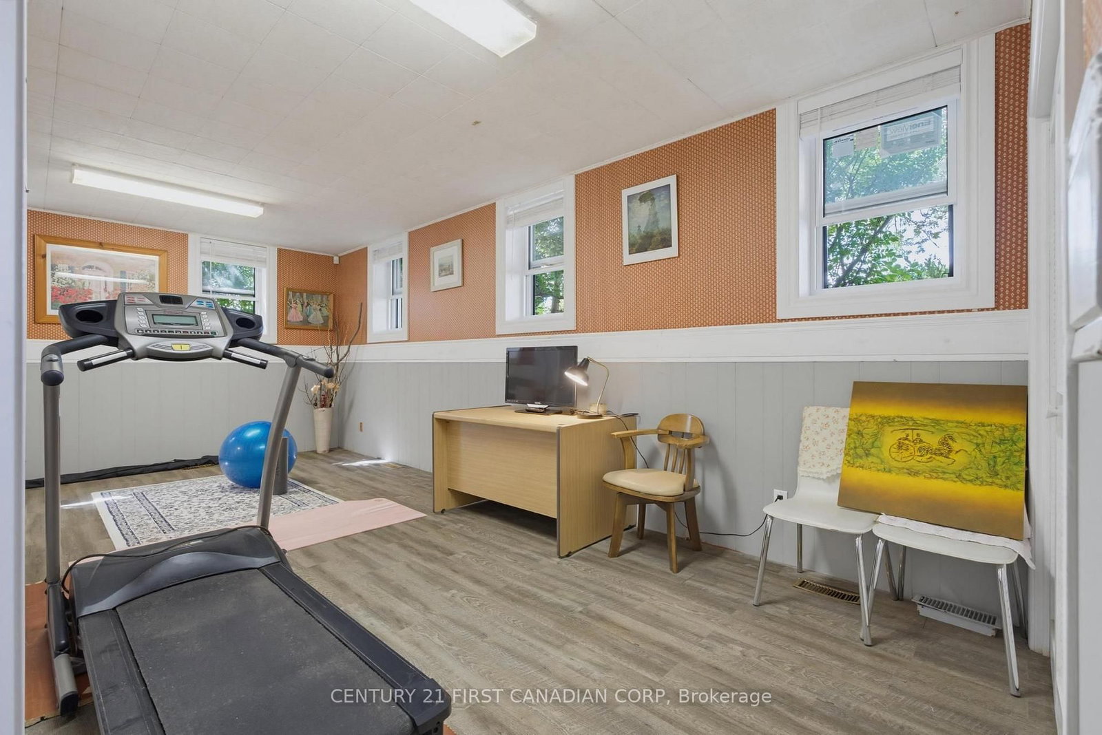 501 COMMISSIONERS Road E • London South, ON photo 64