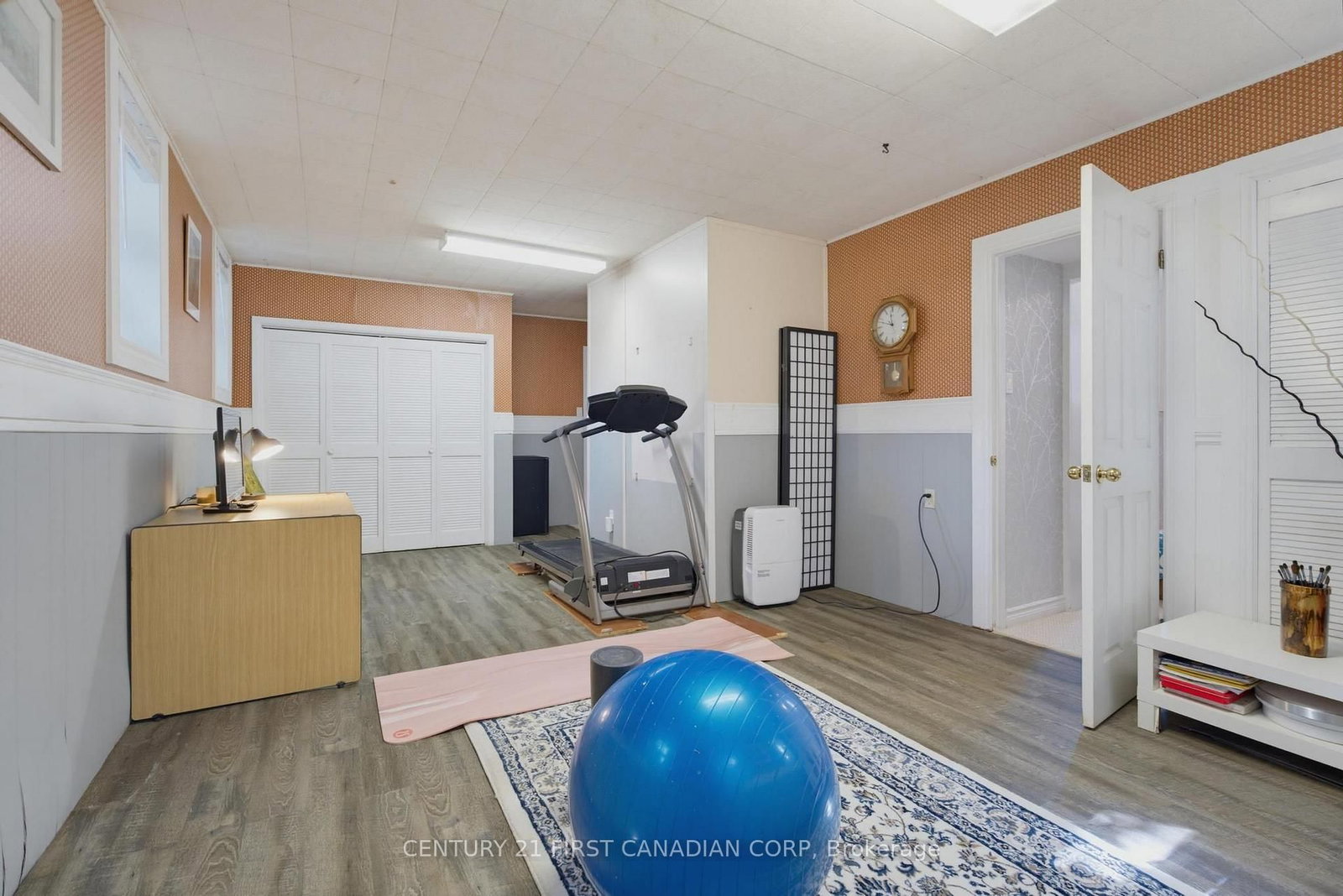 501 COMMISSIONERS Road E • London South, ON photo 65