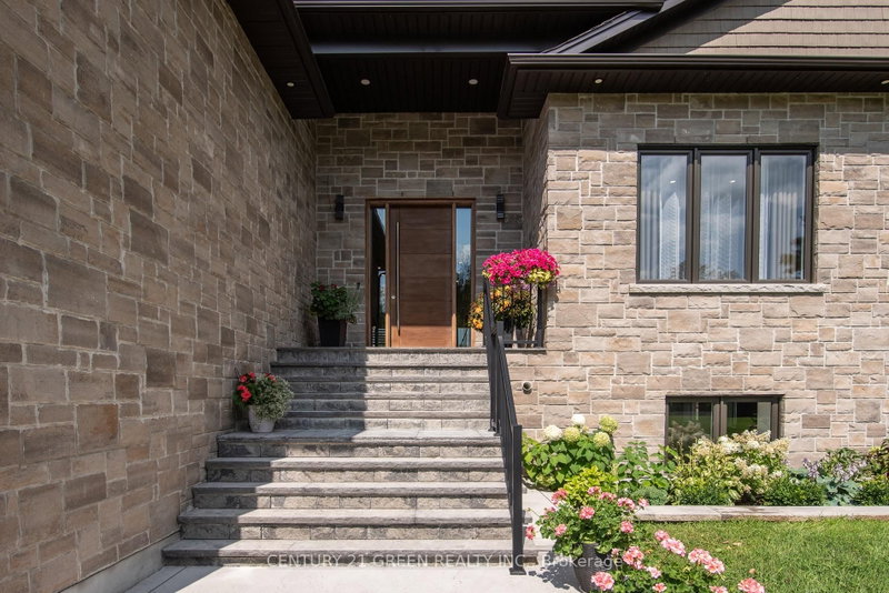 6780 Wellington Country Rd 10