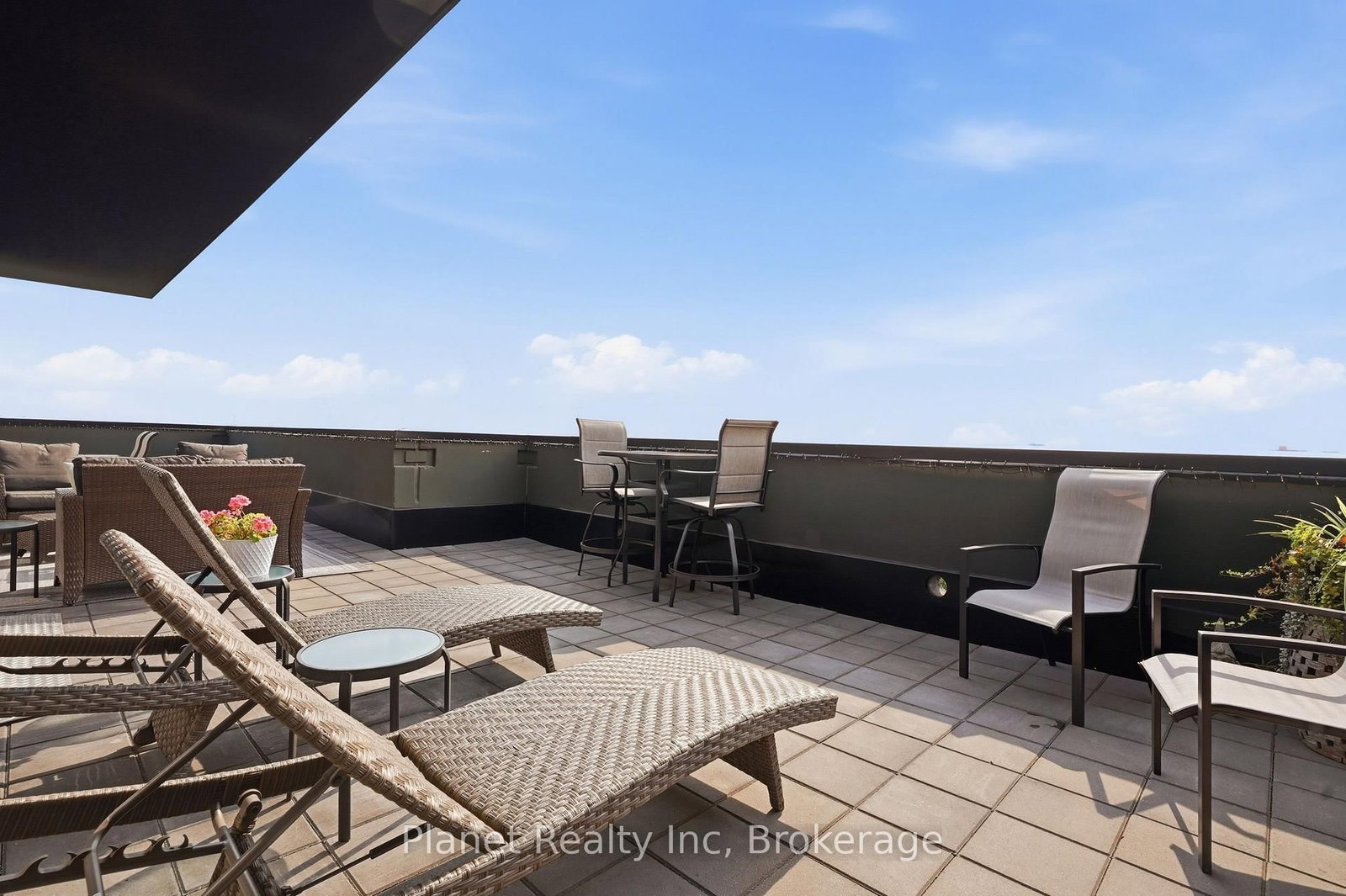 71 Wyndham Street S • #1305 • Guelph, ON photo 27