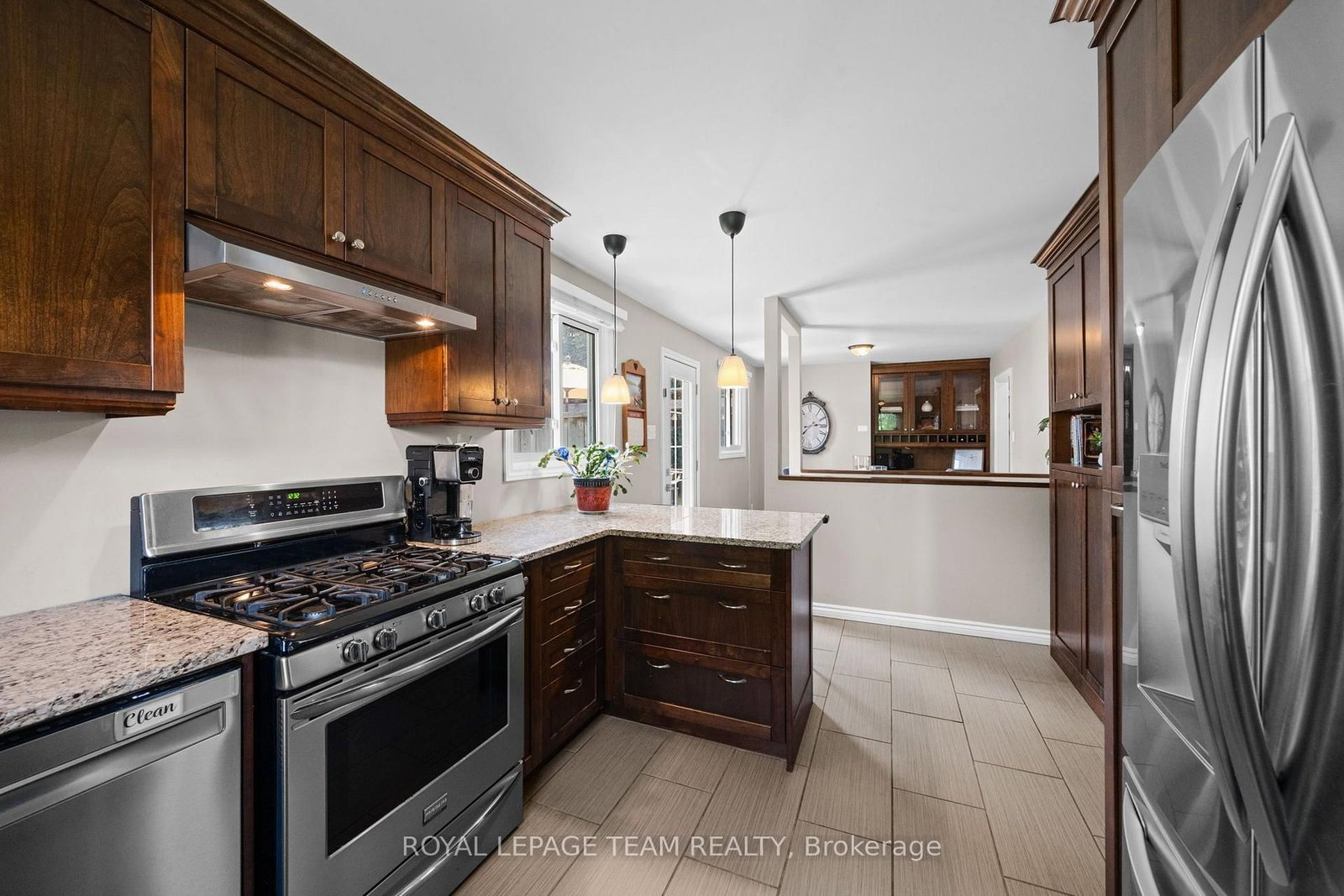 27 Ballantrae Way • Ottawa, ON photo 13
