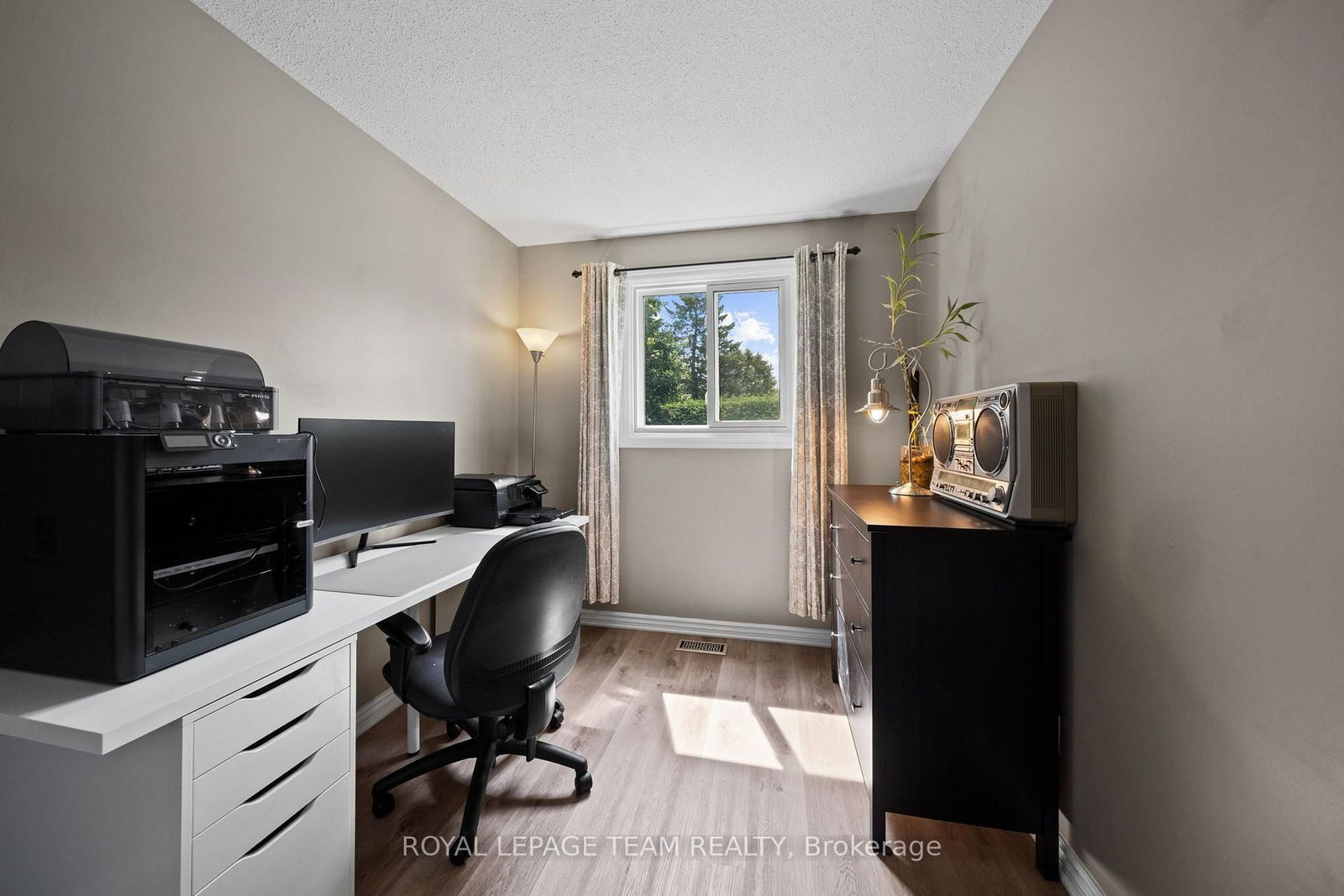 27 Ballantrae Way • Ottawa, ON photo 23