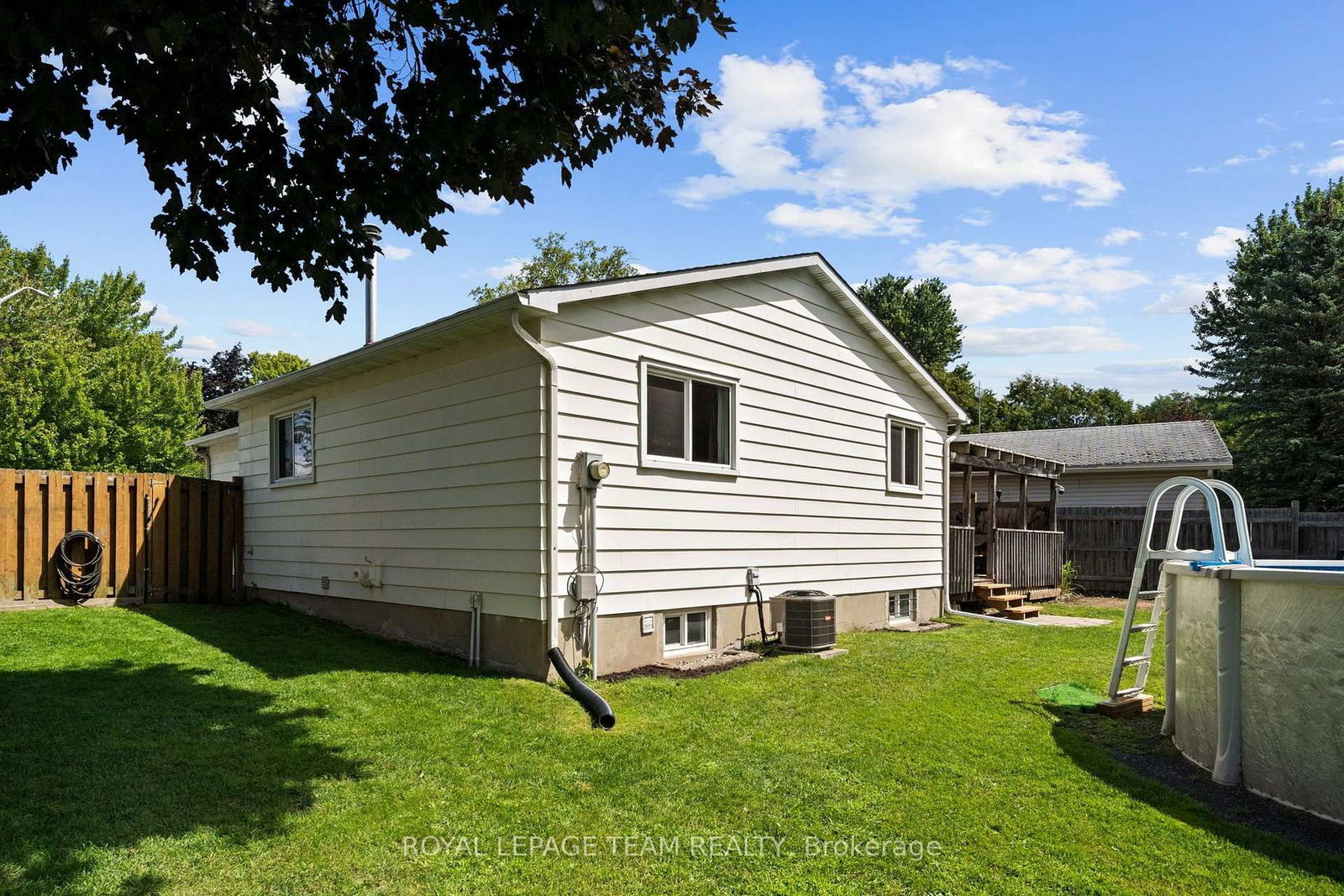 27 Ballantrae Way • Ottawa, ON photo 35