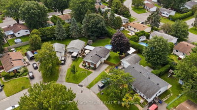 27 Ballantrae Way • Ottawa, ON photo 5