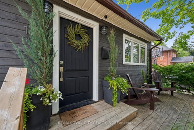 121 Belmont Avenue • Waterloo, ON photo 3