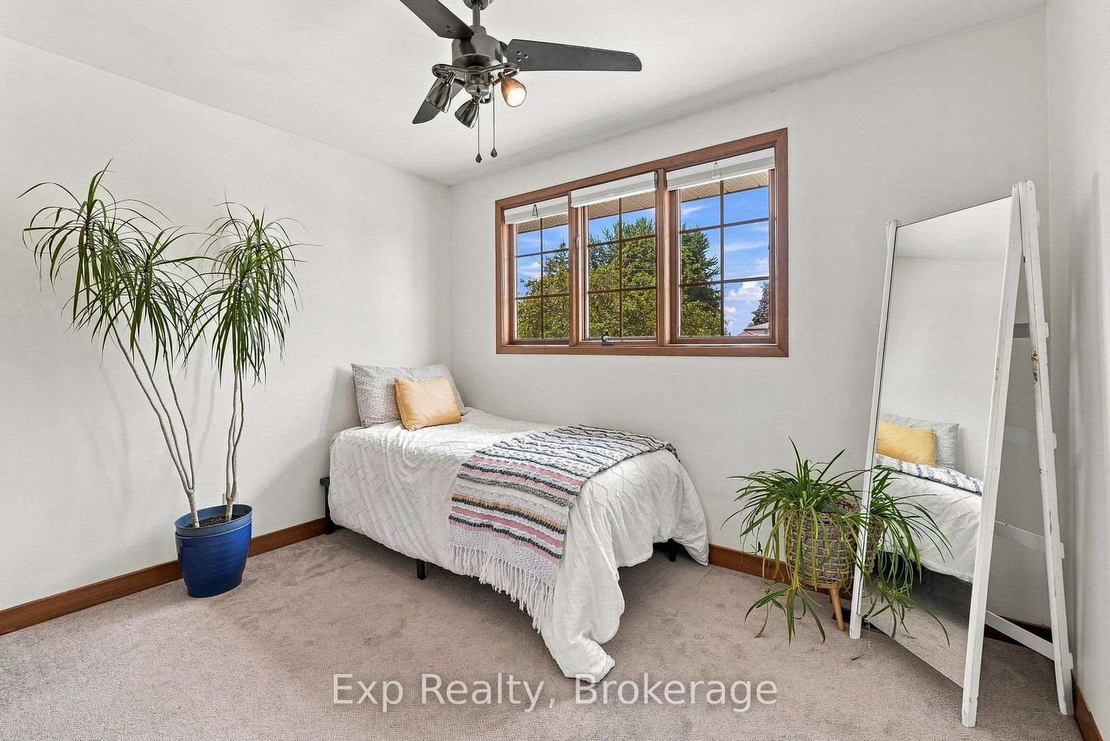 36 Kensington Crescent • Belleville, ON photo 18