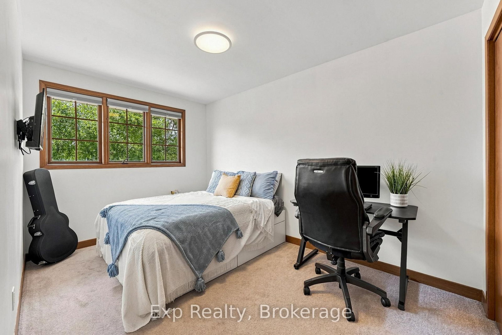 36 Kensington Crescent • Belleville, ON photo 20