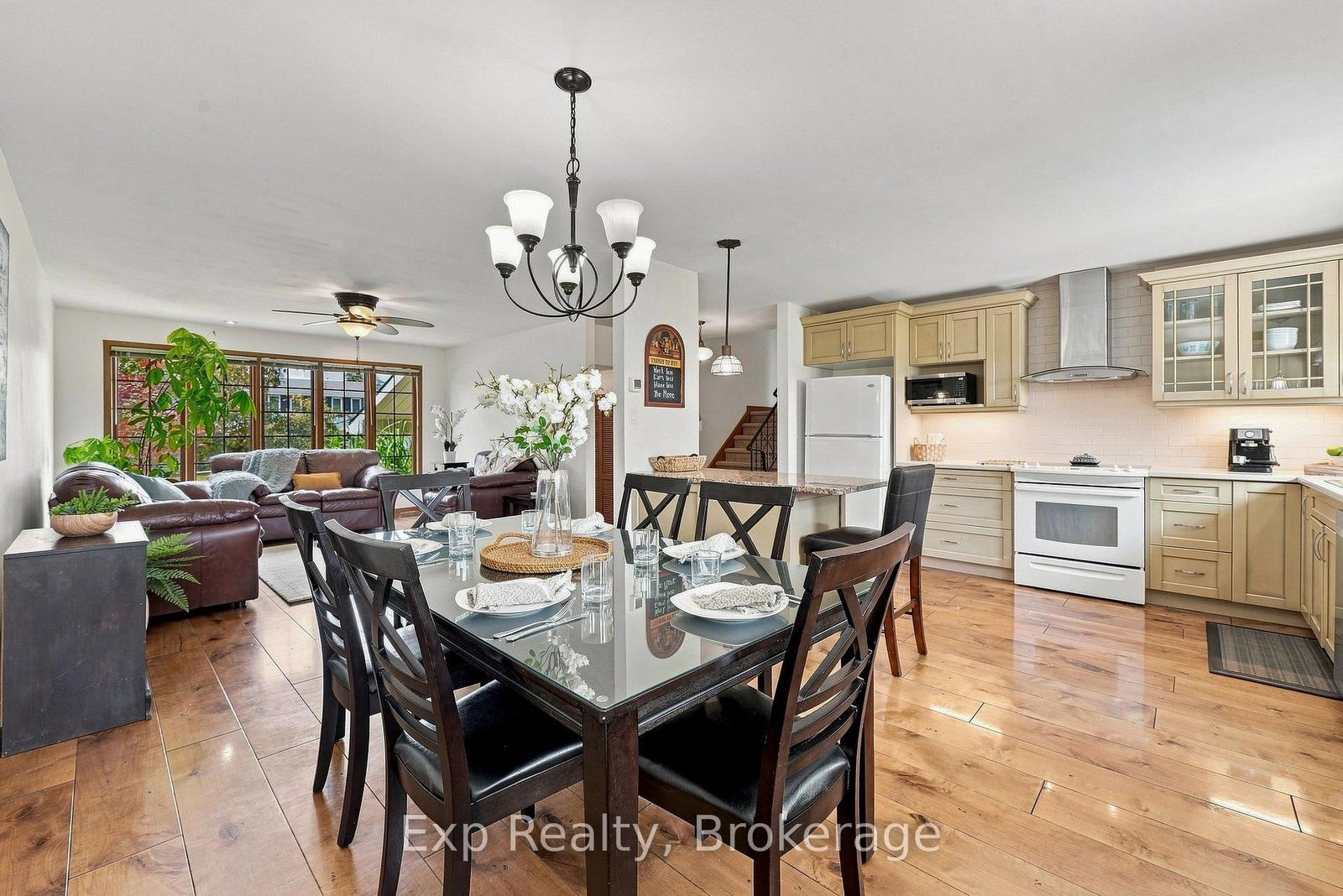 36 Kensington Crescent • Belleville, ON photo 9
