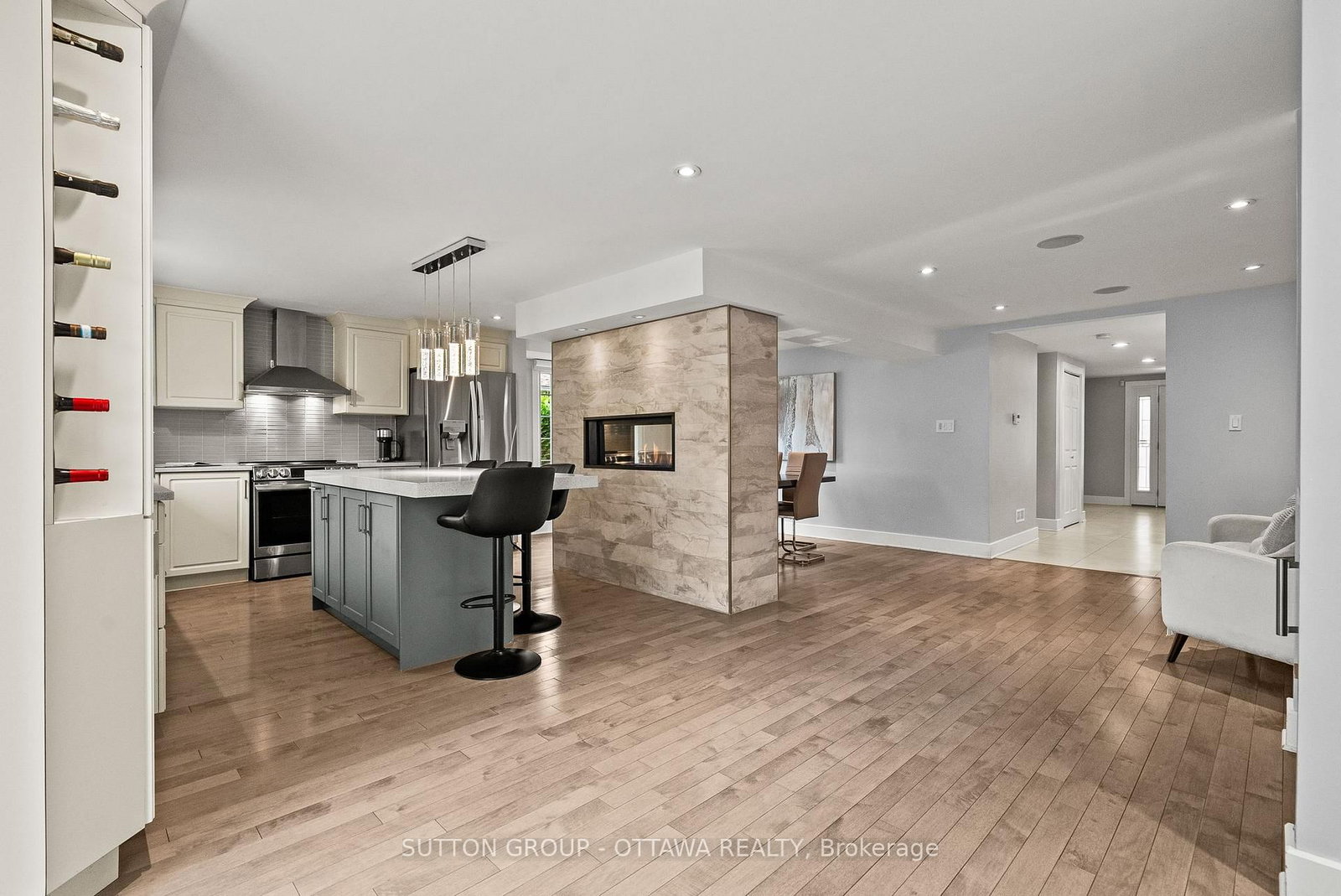 2450 Blackstone Crescent • Ottawa, ON photo 18