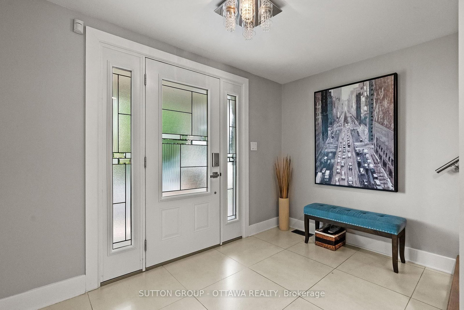 2450 Blackstone Crescent • Ottawa, ON photo 3