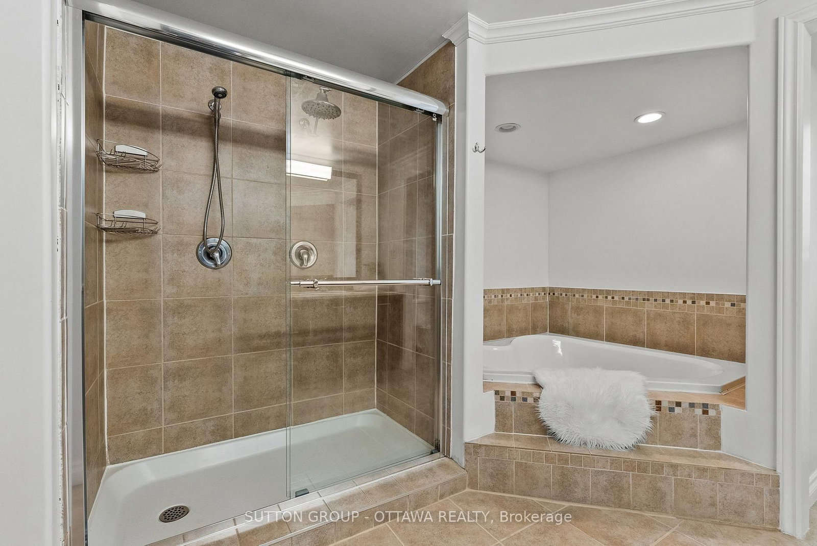 2450 Blackstone Crescent • Ottawa, ON photo 31