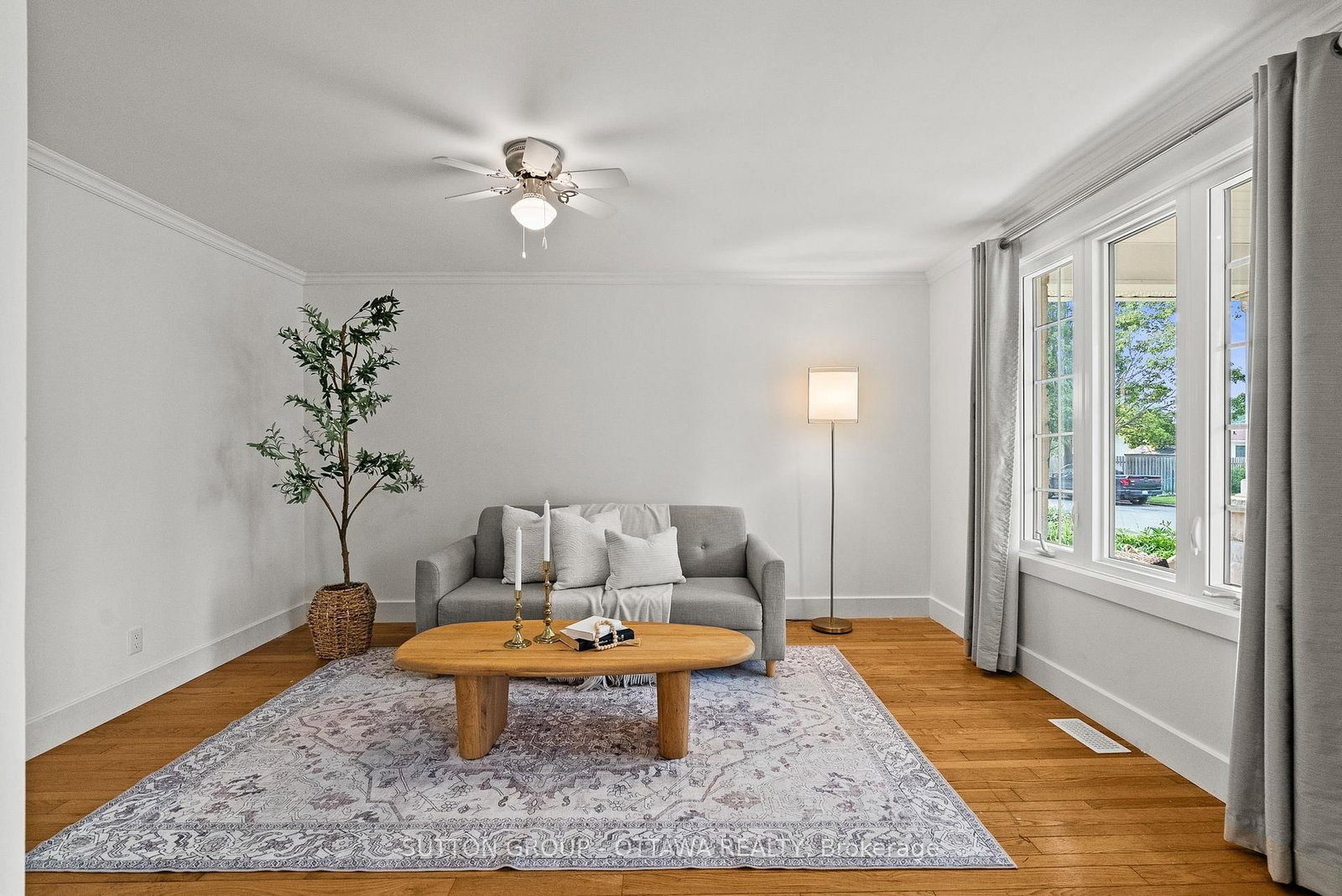 2450 Blackstone Crescent • Ottawa, ON photo 5