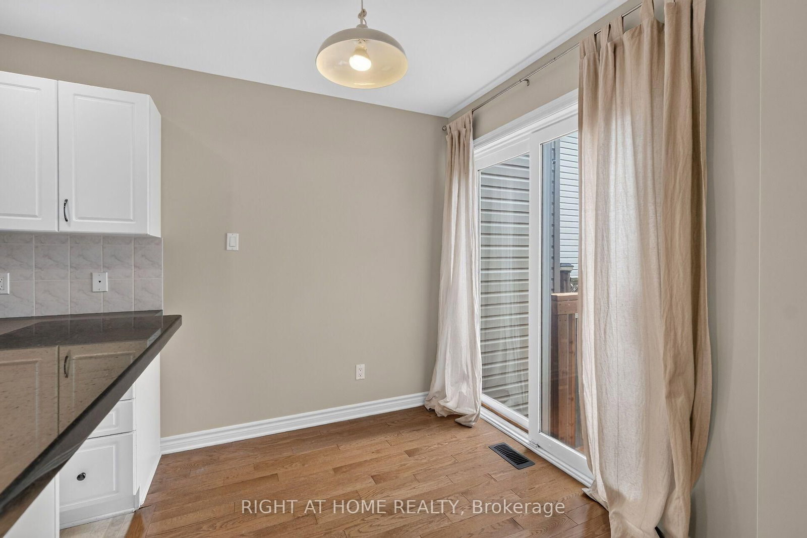 2022 Melette Crescent • Ottawa, ON photo 17