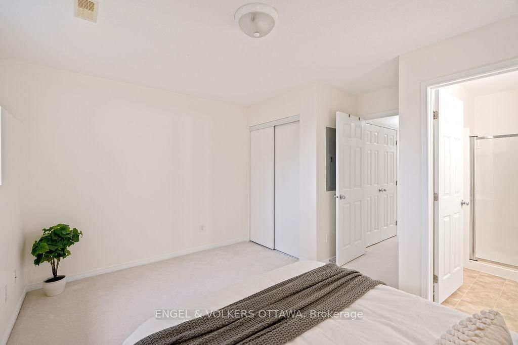 270 Espin Heights • Ottawa, ON photo 19