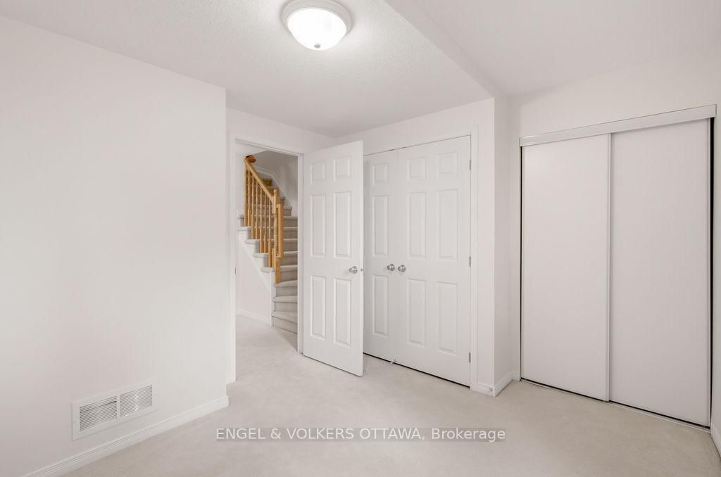 270 Espin Heights • Ottawa, ON photo 21