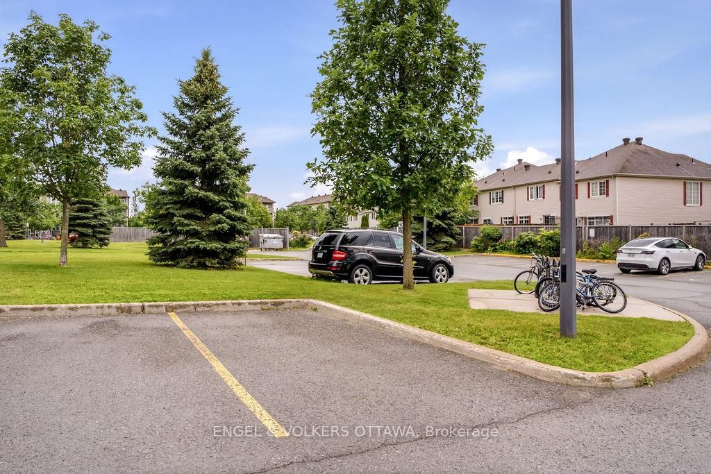 270 Espin Heights • Ottawa, ON photo 30