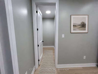 Semi-Detached House leased at 3-10 Robins Avenue, Hamilton, Ontario, L8H 4M7 - Crown Point - MLS: X13685928