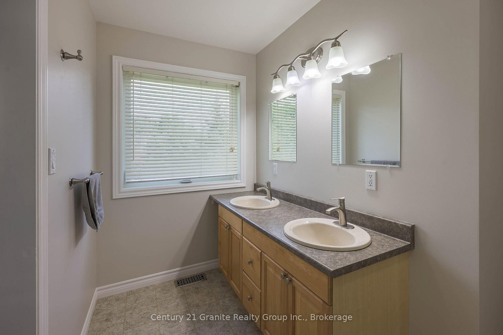 49 Sancayne Street • Dysart et al, ON photo 21