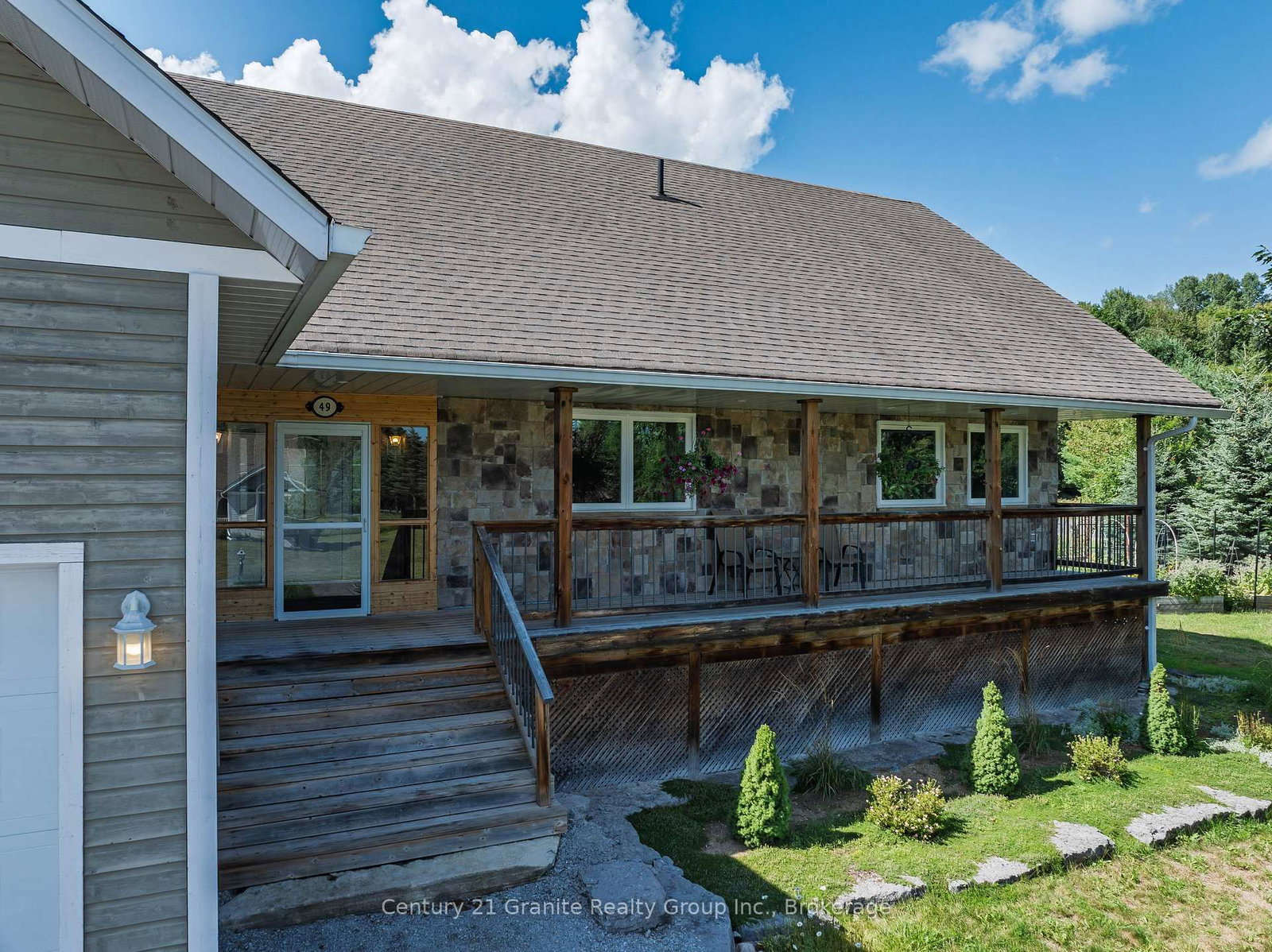 49 Sancayne Street • Dysart et al, ON photo 3