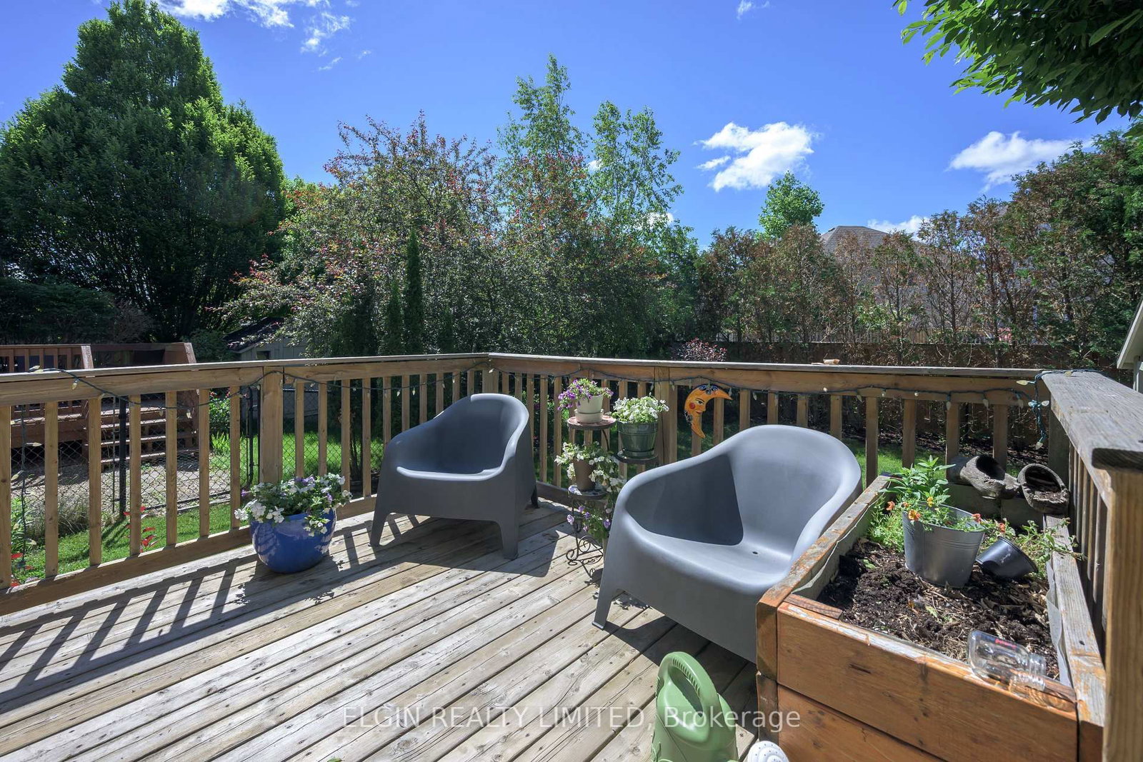 34 Pear Tree Avenue • St. Thomas, ON photo 8