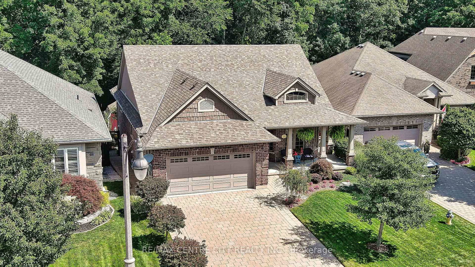 20 Ensley Place, Central Elgin, photo 2