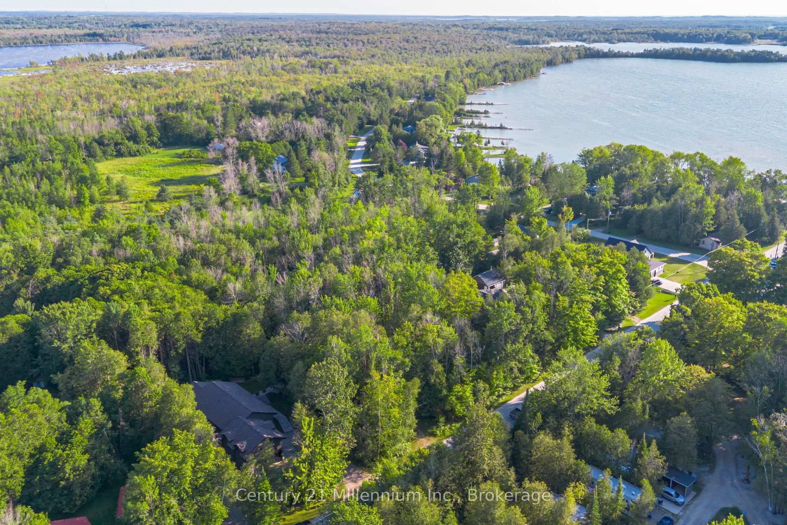 81 Parkside Avenue • South Bruce Peninsula, ON photo 5