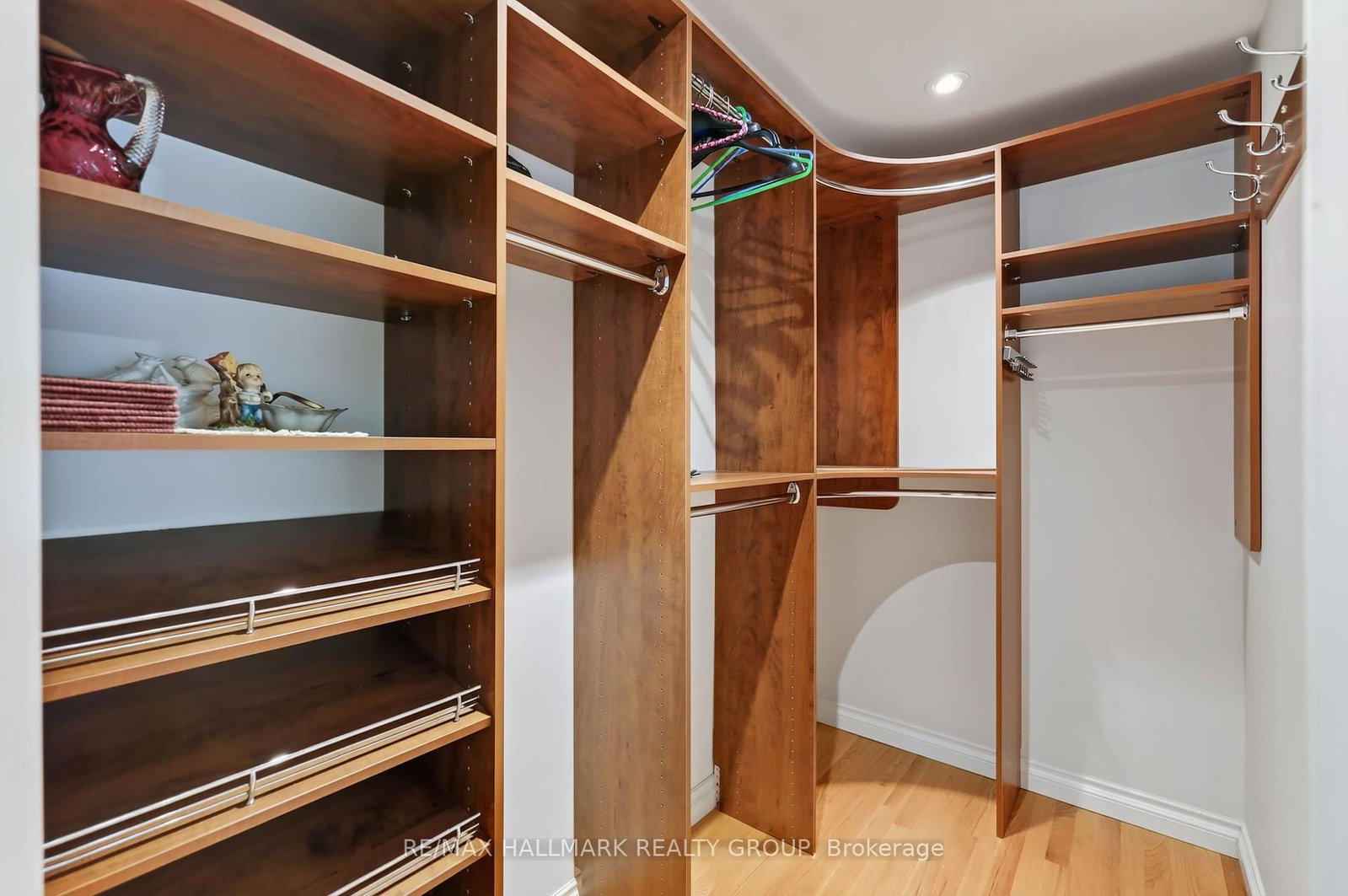 2692 Colman Street • Ottawa, ON photo 19