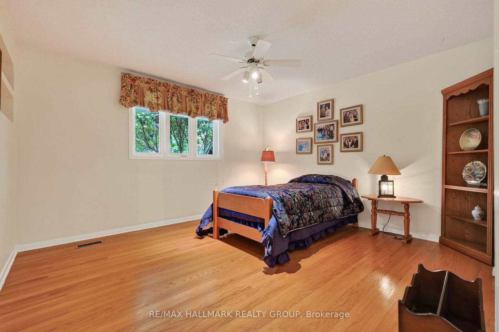 2692 Colman Street • Ottawa, ON photo 25