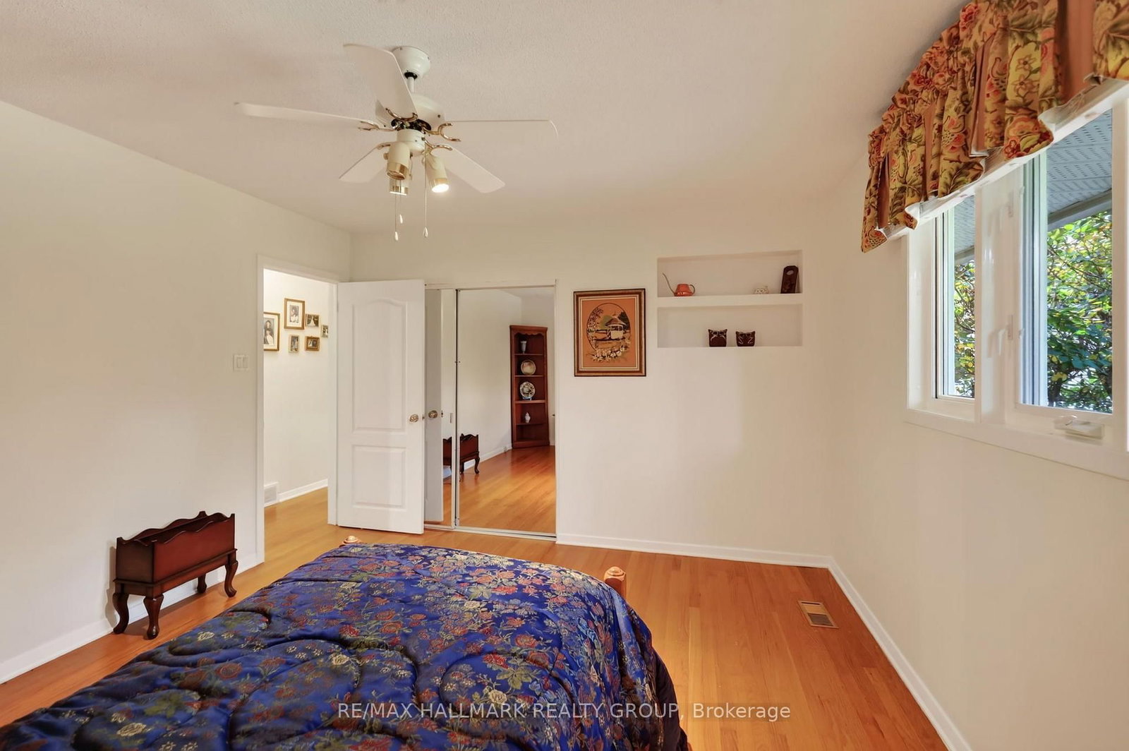 2692 Colman Street • Ottawa, ON photo 26