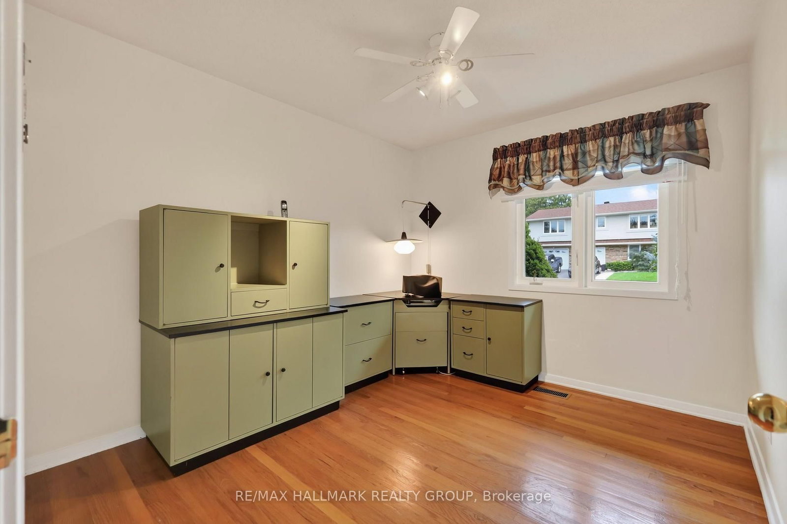 2692 Colman Street • Ottawa, ON photo 27