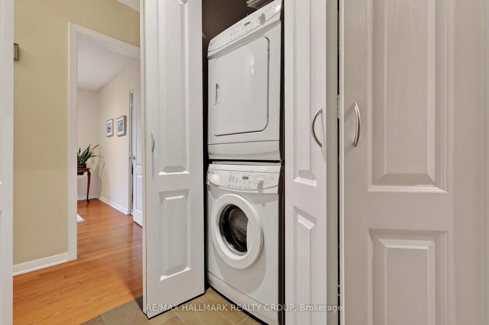 2692 Colman Street • Ottawa, ON photo 29