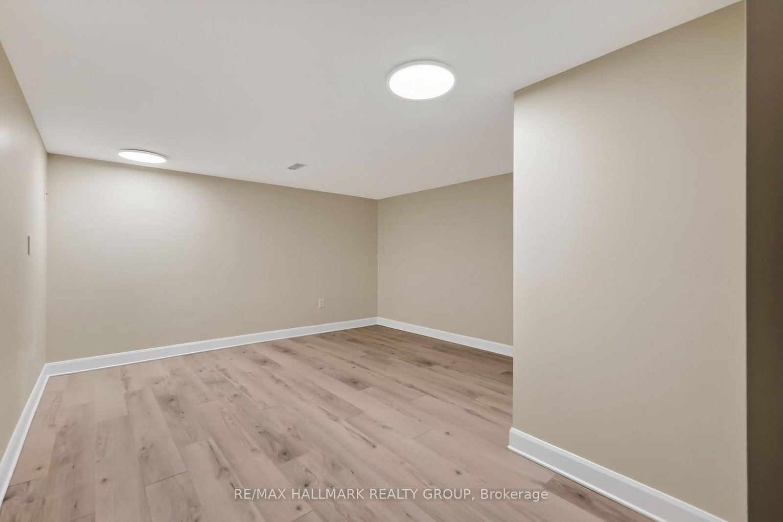 2692 Colman Street • Ottawa, ON photo 34