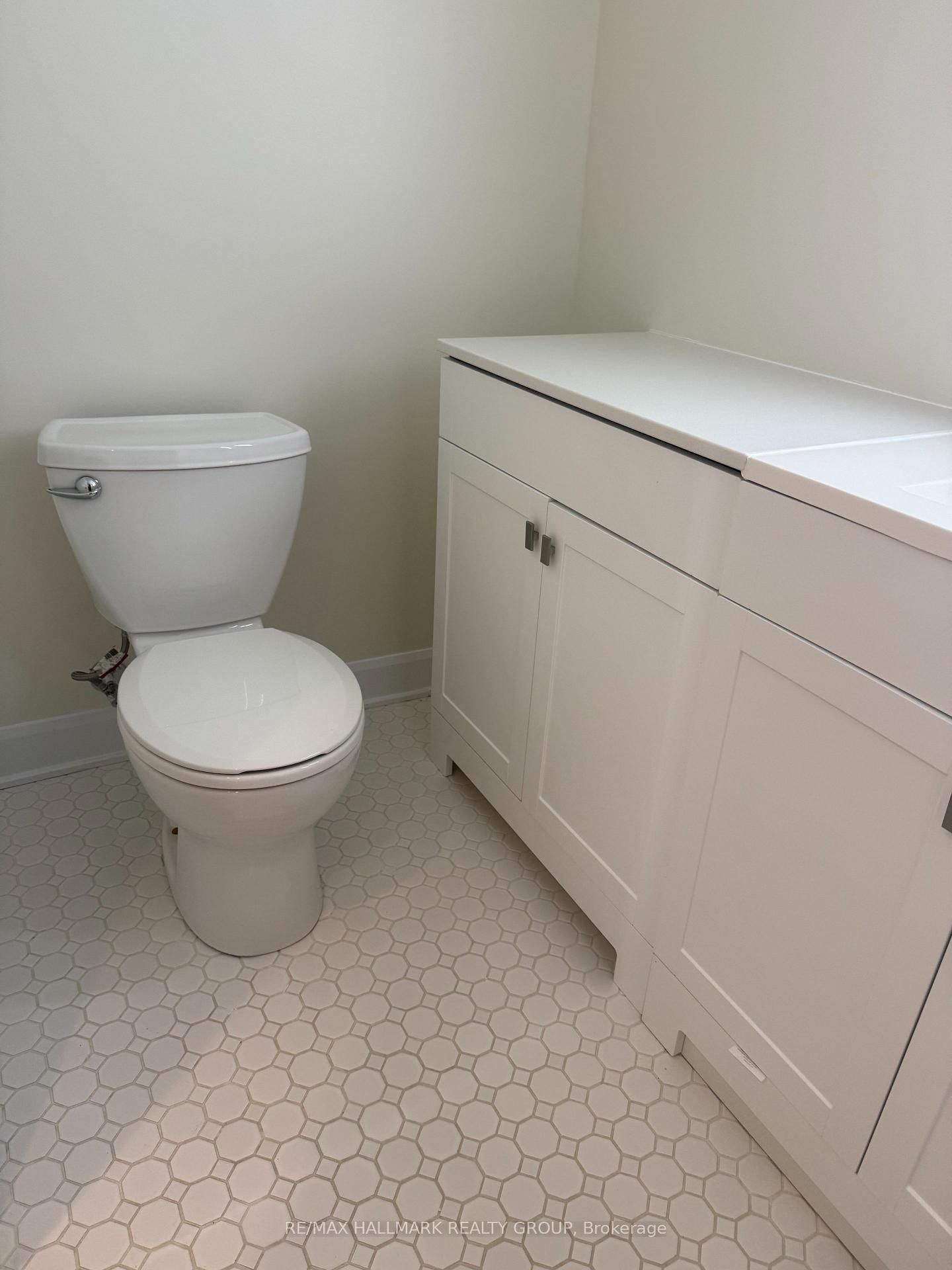 2692 Colman Street • Ottawa, ON photo 37