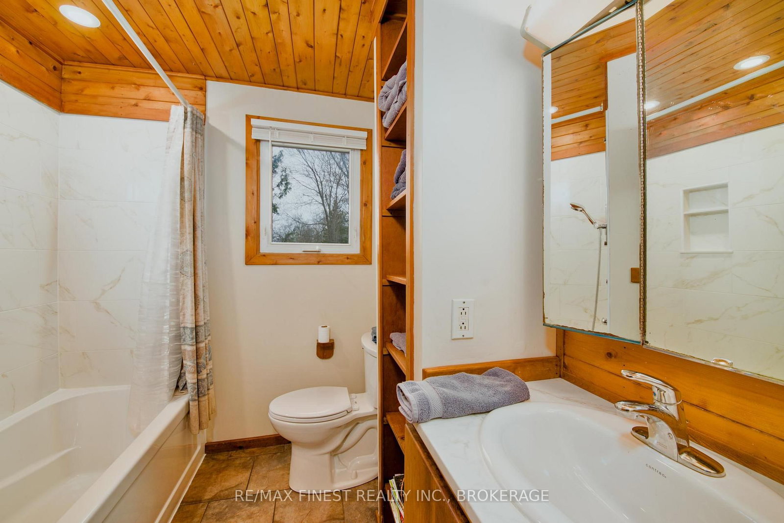 10930 Front Road • Stella, ON photo 19