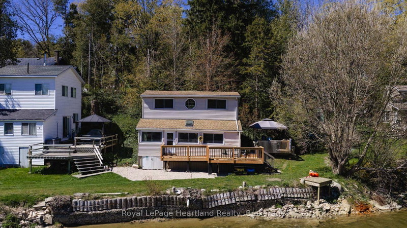 9 MAPLE Lane