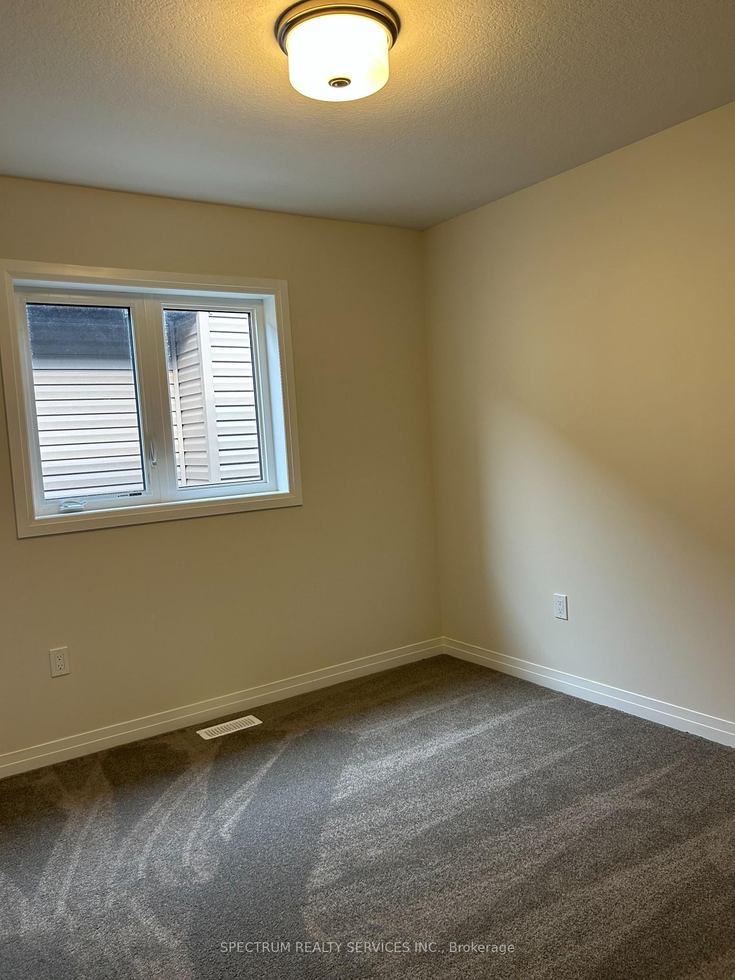 10 Arding Circle • Brantford, ON photo 16