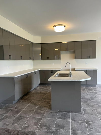 10 Arding Circle • Brantford, ON photo 2