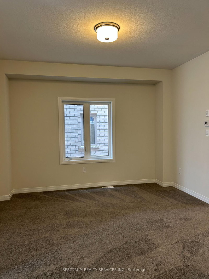 10 Arding Circle