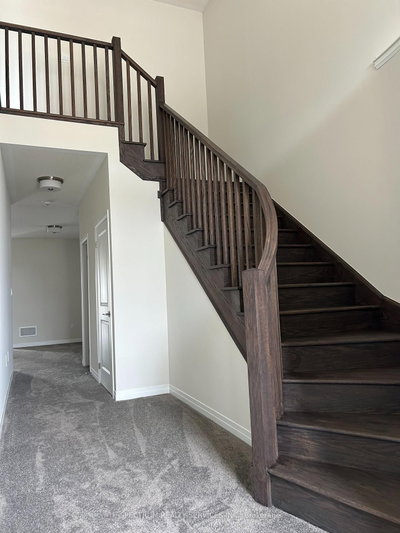 10 Arding Circle • Brantford, ON photo 6