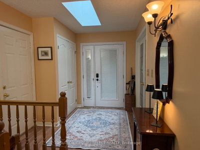 68 Midale Crescent • London North, ON photo 4