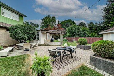 97 Somerset Crescent • Waterloo, ON photo 5