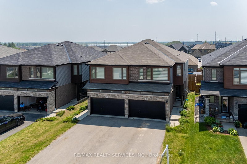 7 Baker Lane