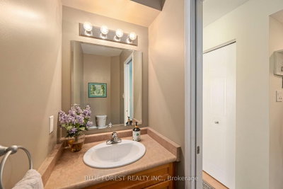1233 Crosscreek Crescent • London East, ON photo 8
