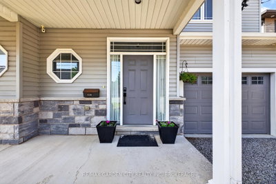 6569 Frederica Street • Niagara Falls, ON photo 2