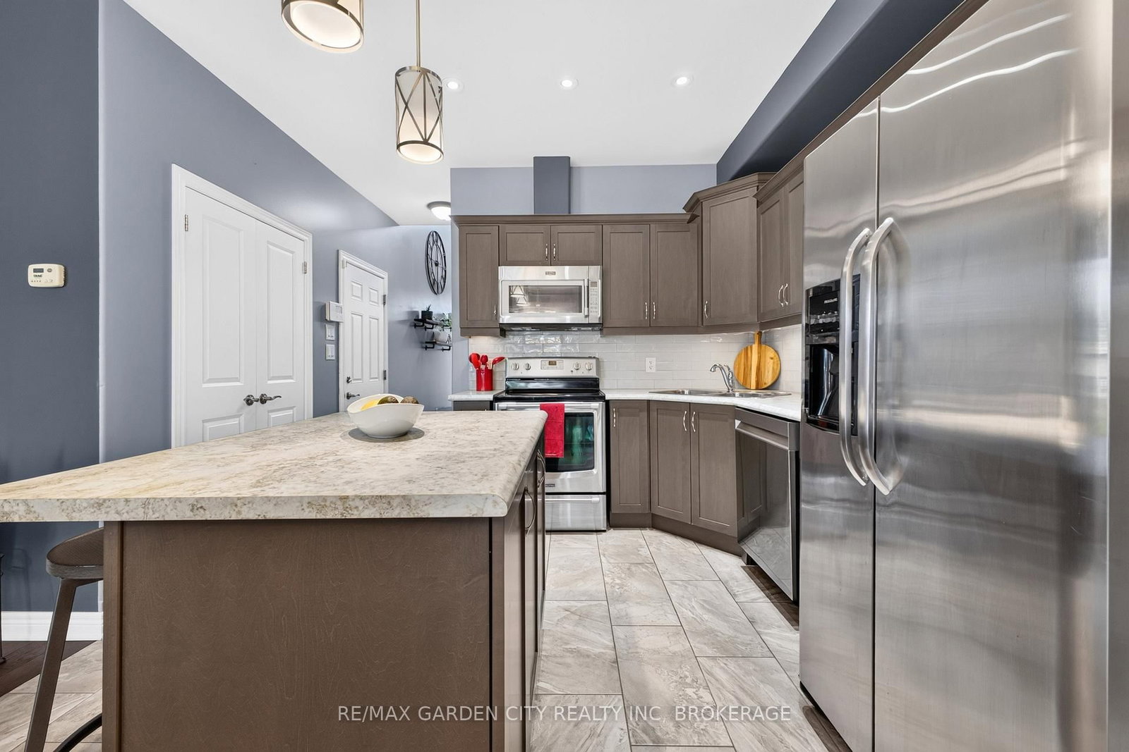 6569 Frederica Street • Niagara Falls, ON photo 9